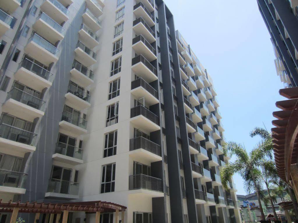 Palm Tree - Genlex Condominium Manila Exteriör bild